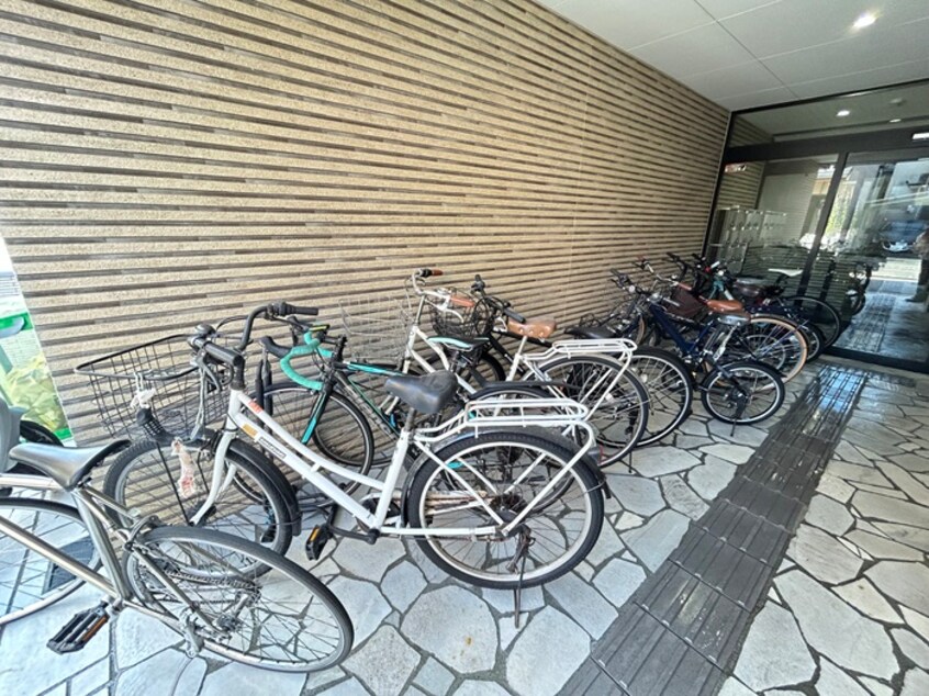 駐輪場 GARNET　RESIDENCEﾌﾞリエ京都