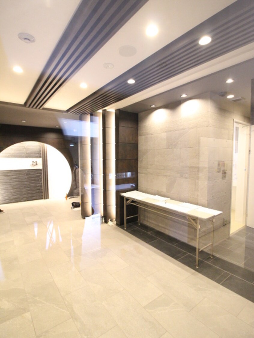 エントランス部分 Ｌａ　Ｄｏｕｃｅｕｒ谷町