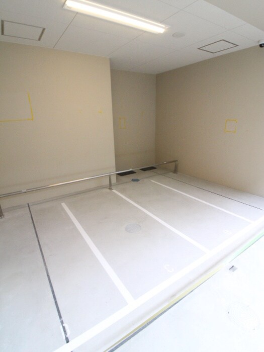 バイク置き場 Ｌａ　Ｄｏｕｃｅｕｒ谷町