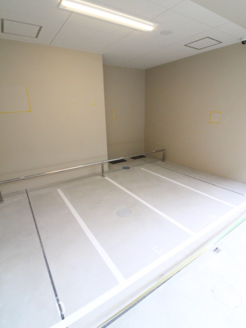 バイク置き場 Ｌａ　Ｄｏｕｃｅｕｒ谷町