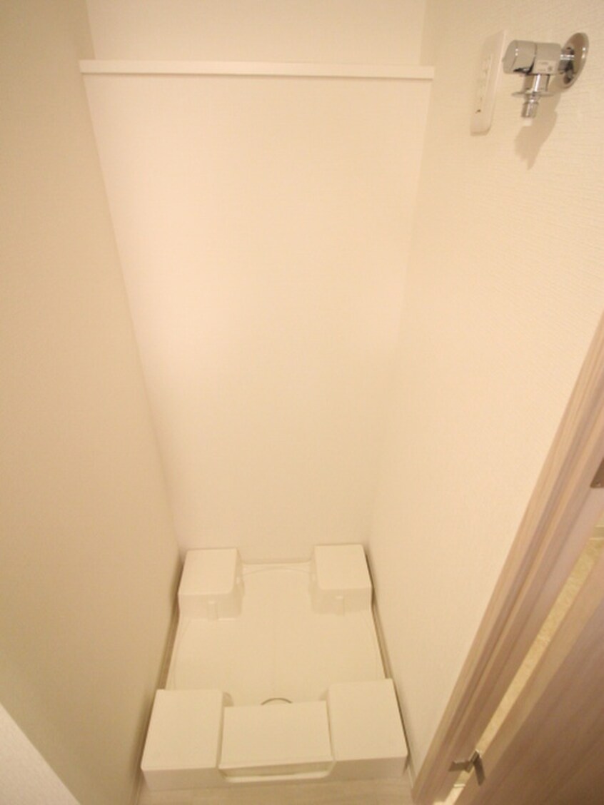 洗濯機置場 Ｌａ　Ｄｏｕｃｅｕｒ谷町