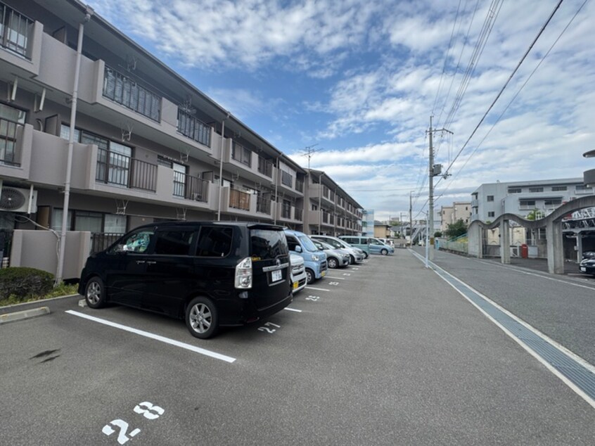 駐車場 グリ－ンヒル千里
