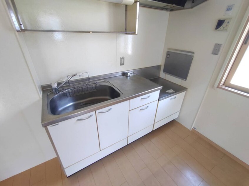 キッチン ウィスタリア瑞穂Ａ棟