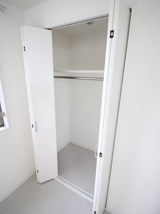 収納 グラスロ－ド新大阪