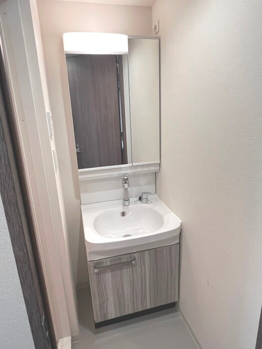 洗面 ﾌﾟﾚｻﾝｽ東三国ｴﾝﾌﾞﾚｲｽ(201)