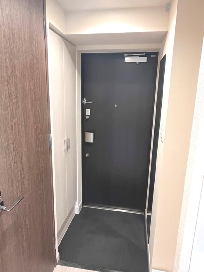 玄関 ﾌﾟﾚｻﾝｽ東三国ｴﾝﾌﾞﾚｲｽ(201)