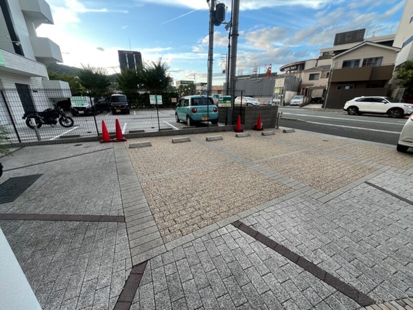 駐車場 GLORYKISERA