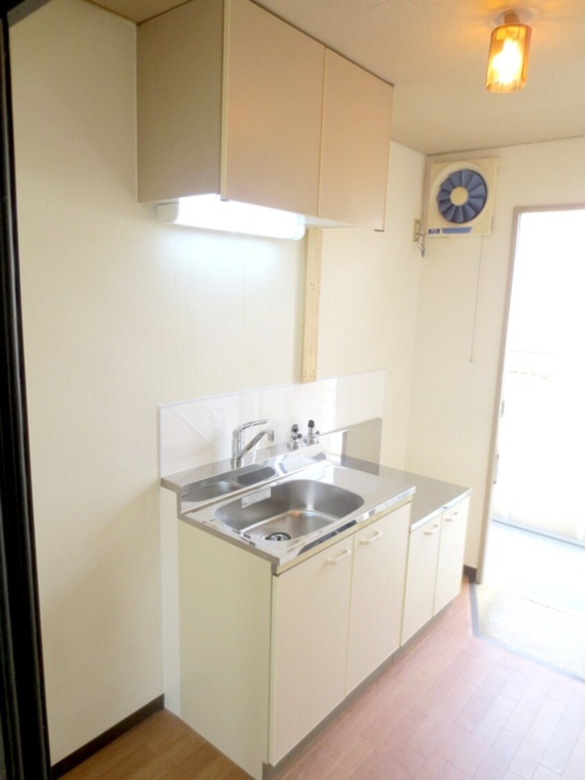 キッチン フォ－ブル嵯峨