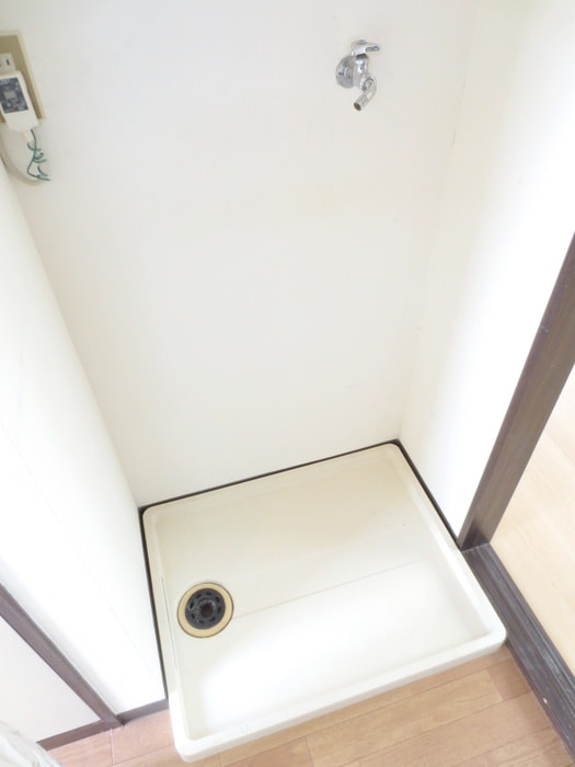 洗濯機置場 フォ－ブル嵯峨