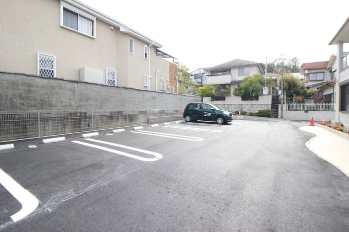 駐車場 メゾンジョイ宝塚
