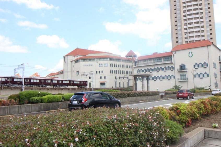 宝塚大劇場(美術館/博物館)まで700m メゾンジョイ宝塚