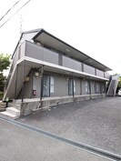 ファミ－ル麻野の外観