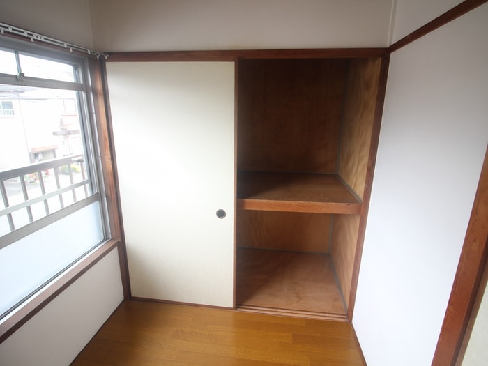収納 高岡アパ－トⅠ