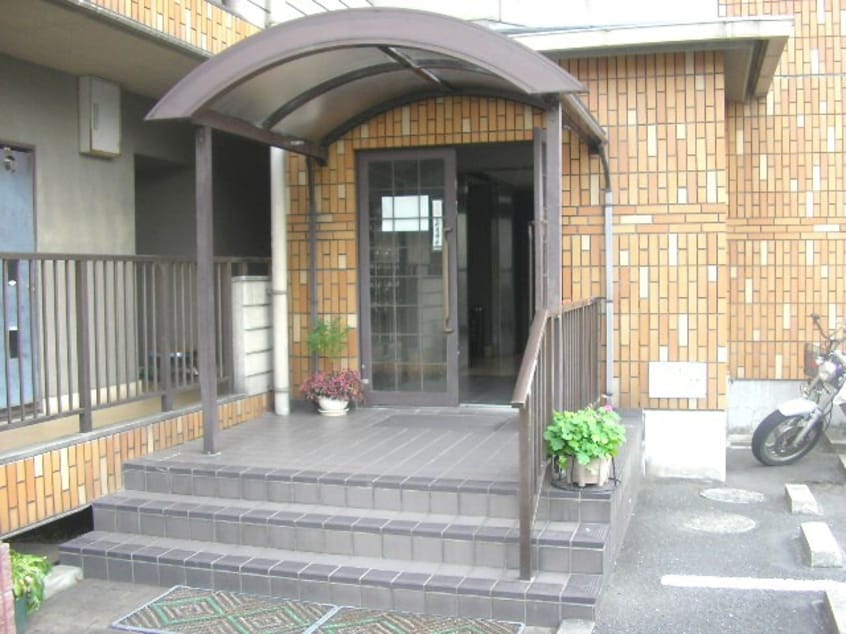 エントランス部分 ユーネスト浅野