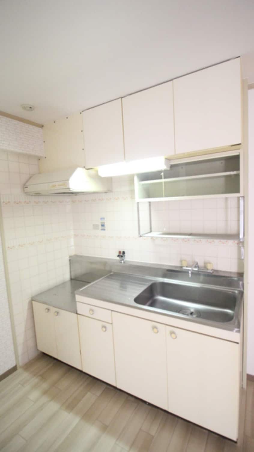 キッチン ユーネスト浅野