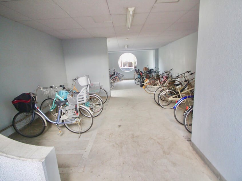 駐輪場 ジオレミヨ甲子園口