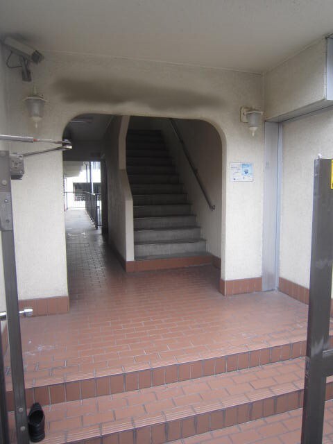 エントランス部分 シダ－コ－ト
