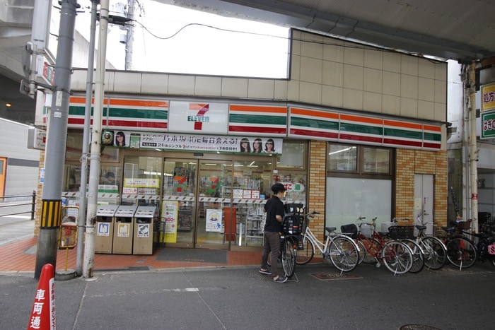 セブンイレブン岸里玉出駅前店(コンビニ)まで130m 玉出プラザⅠ