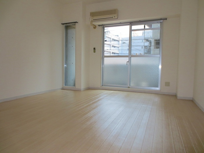 居室 デュウエル東三国