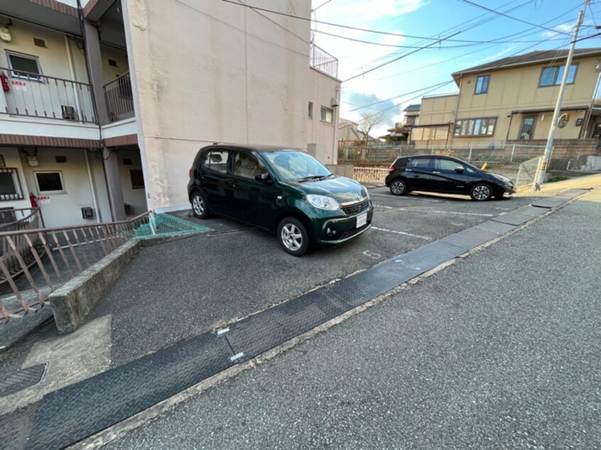 駐車場 桜ヶ丘マンション