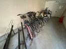 駐輪場 アンティオキア