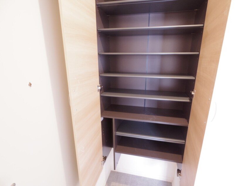 靴箱 ウッドステージ桜　壱号館