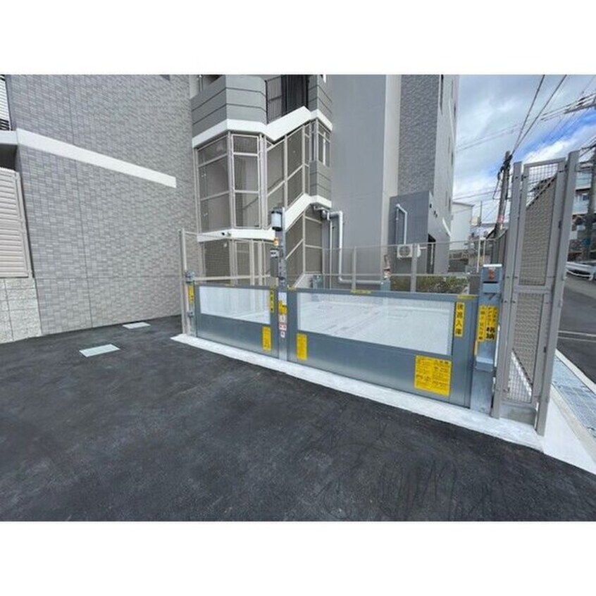 駐車場 ﾌｧｰｽﾄﾌｨｵｰﾚ蛍池ｸﾞﾗﾝﾚｼﾞﾃﾞﾝｽ(405)