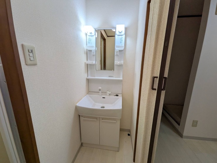 洗面 ＴＷＩＮ　ＨＩＬＬ松幸苑３号棟