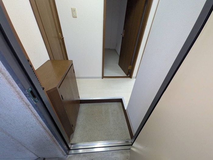 玄関 ＴＷＩＮ　ＨＩＬＬ松幸苑３号棟