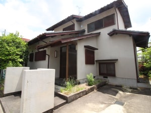 猪名川町伏見台貸家