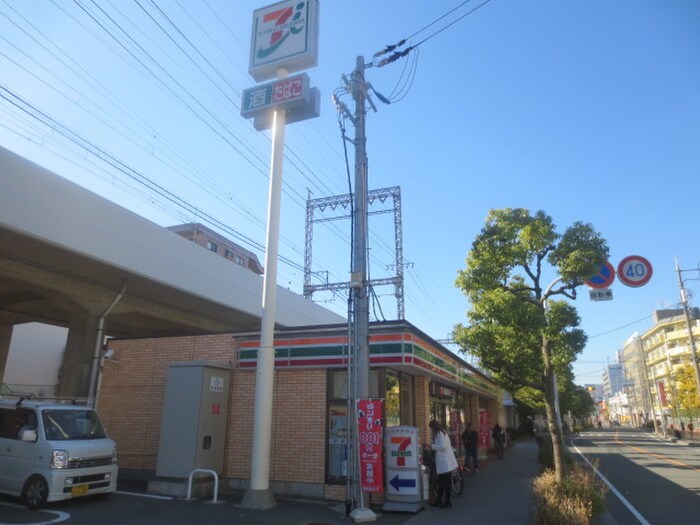 コンビニ(コンビニ)まで687m プロシード八戸ノ里