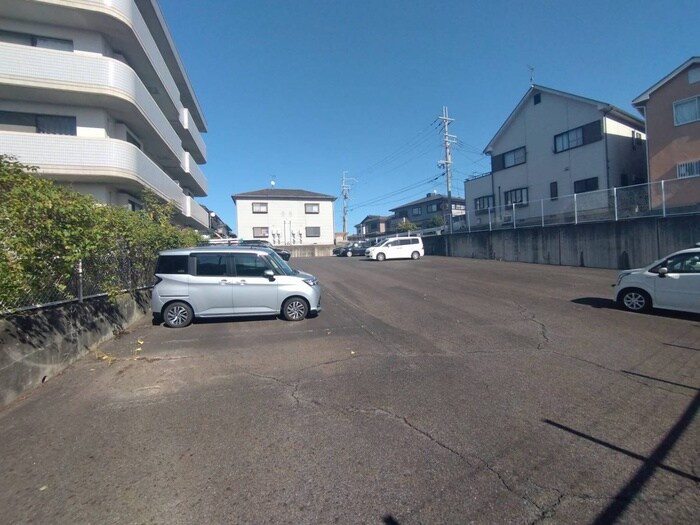 駐車場 メゾン寿