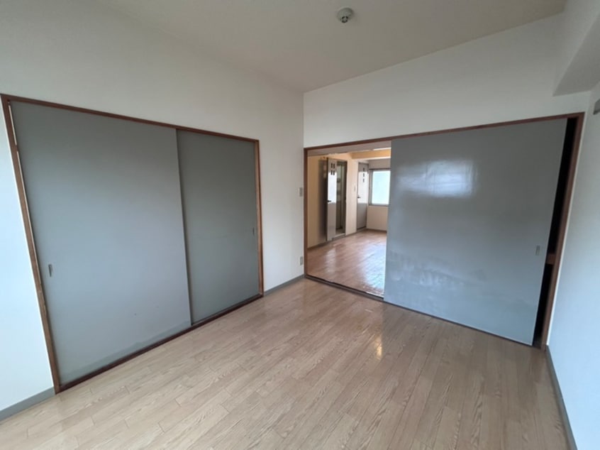 居室 鷺乃成ビル