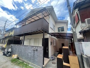 服部本町３丁目貸家