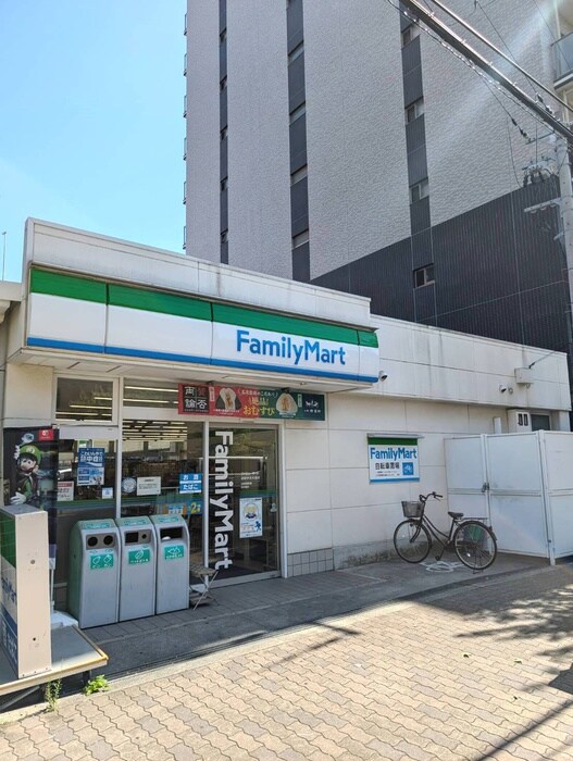 ファミリーマート(コンビニ)まで390m ﾍﾞｲｻｲﾄﾞﾊﾟｰｸOSAKAﾉｰｽﾚｼﾞﾃﾞﾝｼｽ