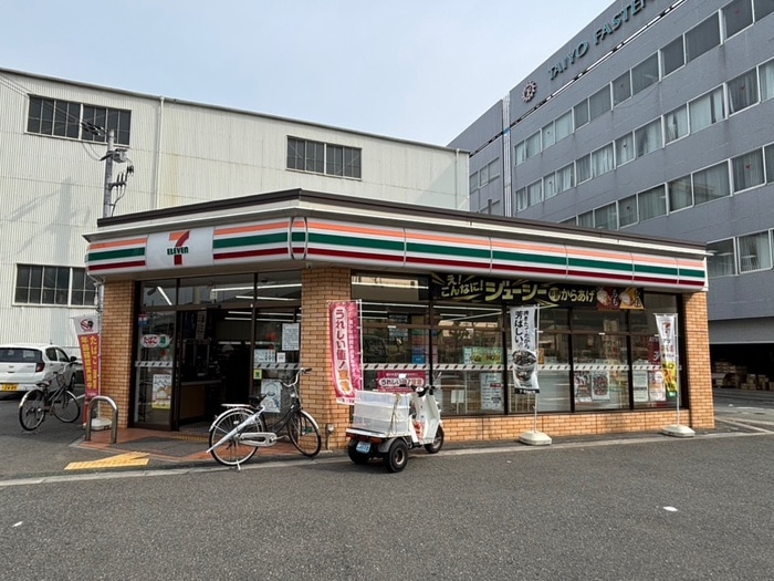 セブンイレブン(コンビニ)まで540m ﾍﾞｲｻｲﾄﾞﾊﾟｰｸOSAKAﾉｰｽﾚｼﾞﾃﾞﾝｼｽ