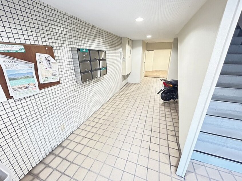 エントランス部分 クリタビル