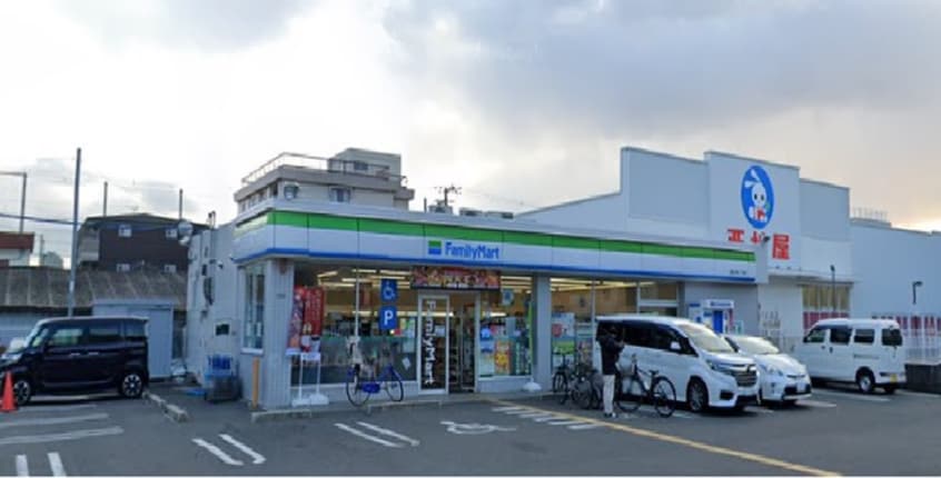 ファミリーマート(コンビニ)まで210m サニーコーポ