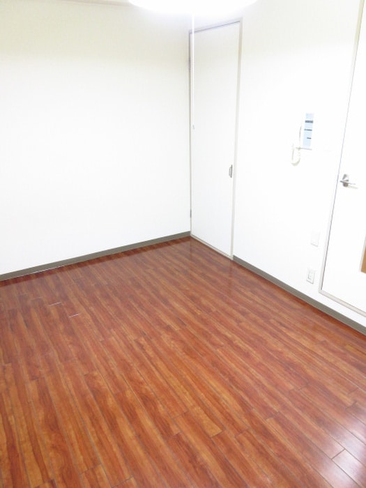 居室 ラリティ田中