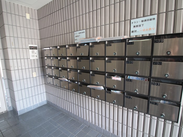 エントランス部分 ラリティ田中