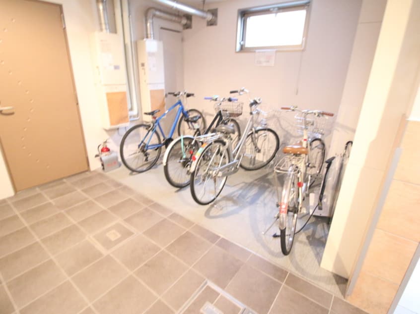 駐輪場 La Maison de Hiroko