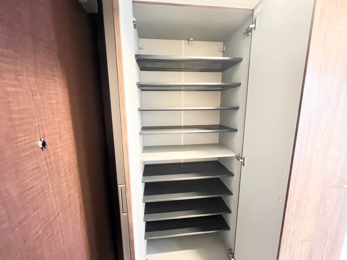 靴箱 ﾌｫｰﾘｱﾗｲｽﾞ大阪ﾐｯﾃ(1205)