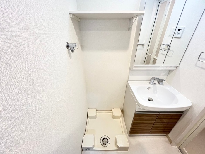 洗濯機置場 ﾌｫｰﾘｱﾗｲｽﾞ大阪ﾐｯﾃ(1205)