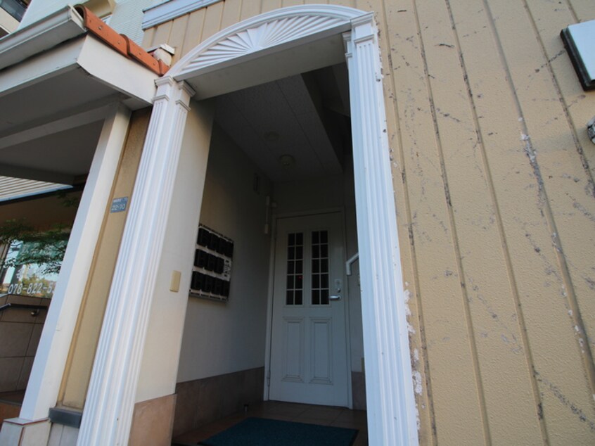 エントランス部分 甲柔館ビル