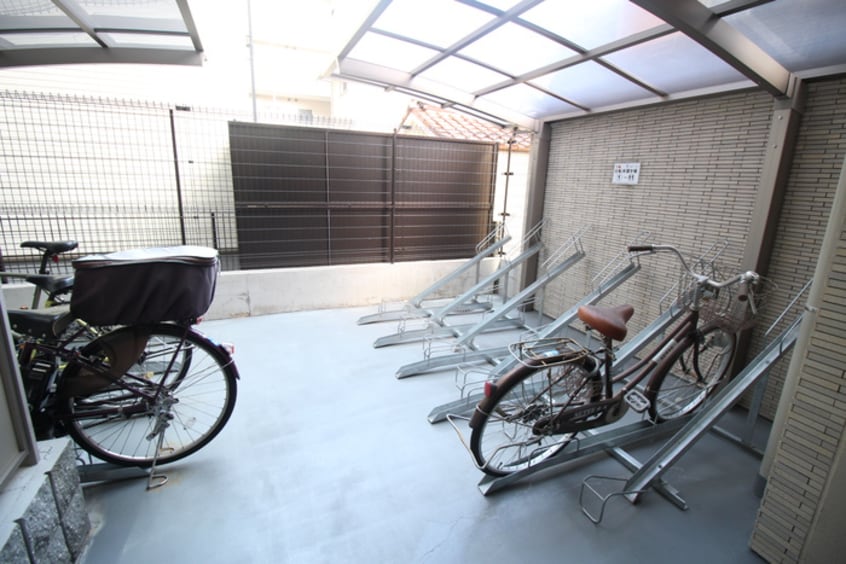 駐輪場 sawarabi kitayama