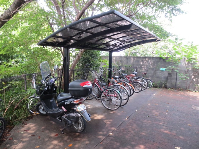 駐輪場 ブライストンハイツ