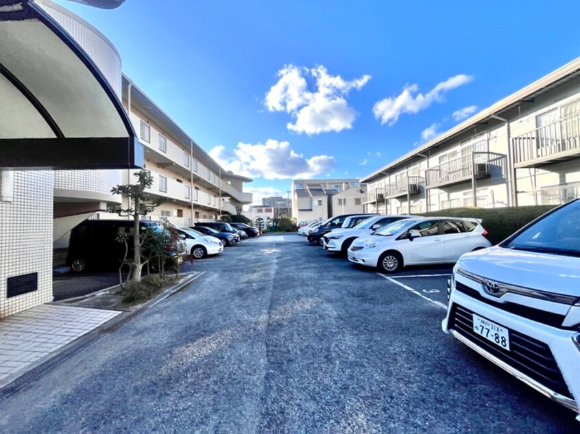 駐車場 メゾン・アム－ル