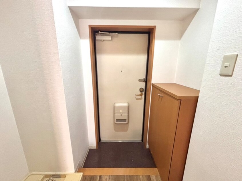 玄関 アルビオン新北野