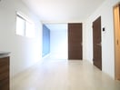 居室 F asecia Nephel