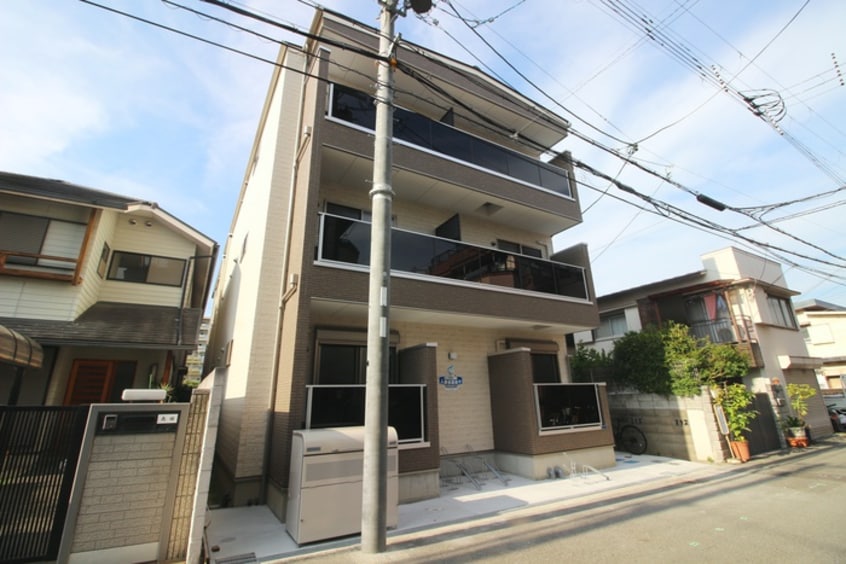 外観写真 F asecia Nephel